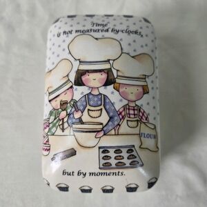 Vintage Ceramic Trinket Box Bakers Cupcakes Time is Not Measured by Clocks White